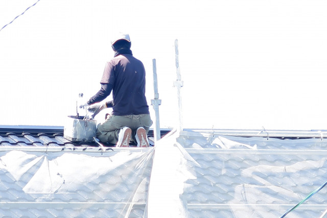 屋根塗装に使用される主な塗料について
